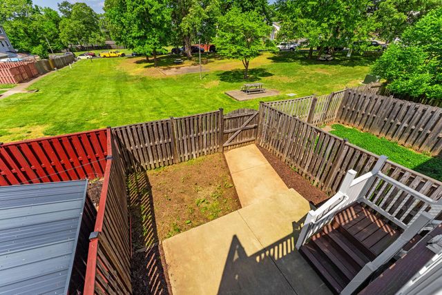 8636 NEWTON PL, Manassas, VA 20111