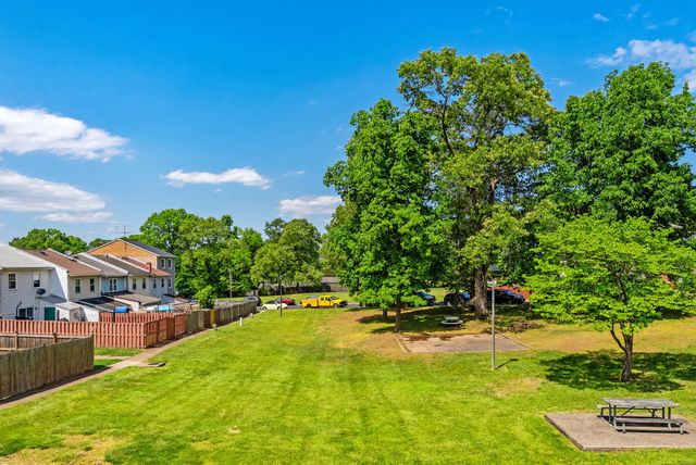 8636 NEWTON PL, Manassas, VA 20111