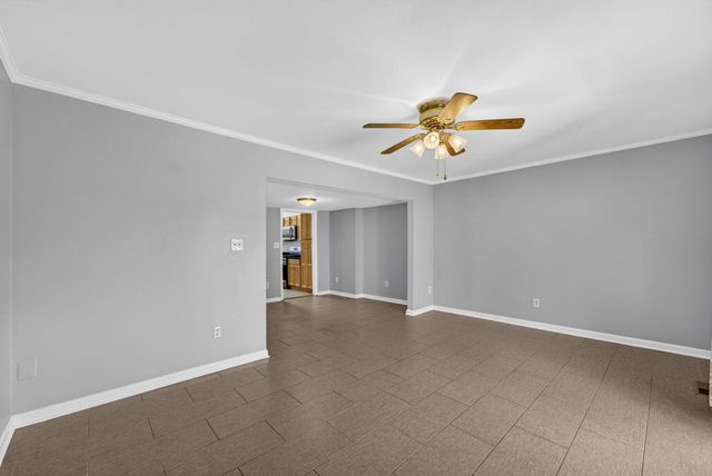 8636 NEWTON PL, Manassas, VA 20111