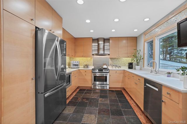 3 Birchwood Road, White Plains, NY 10605