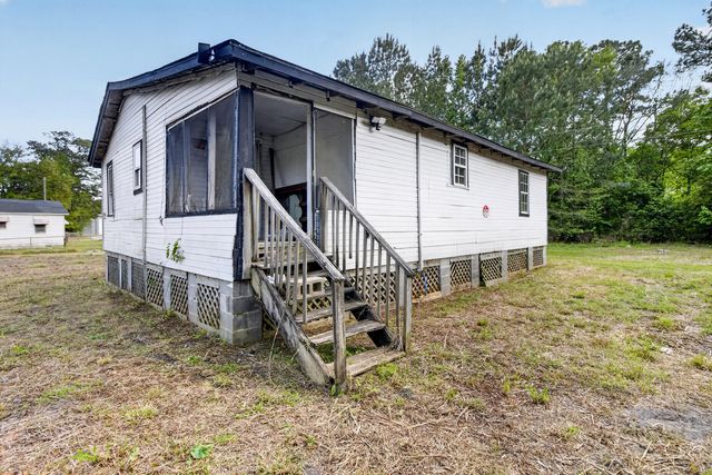 727 Campbellridge Lane, Saint Stephen, SC 29479