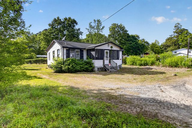 727 Campbellridge Lane, Saint Stephen, SC 29479