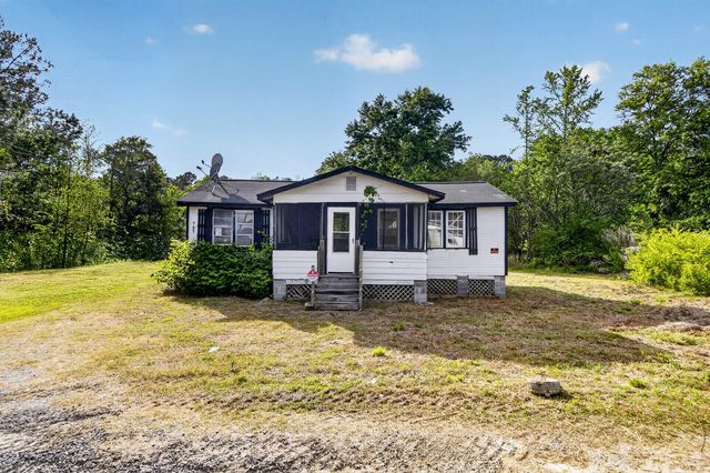 727 Campbellridge Lane, Saint Stephen, SC 29479