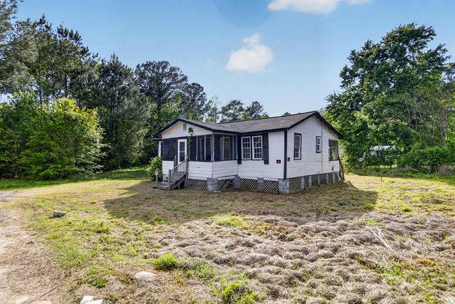 727 Campbellridge Lane, Saint Stephen, SC 29479