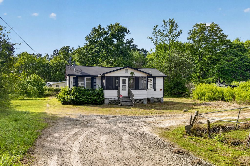 727 Campbellridge Lane, Saint Stephen, SC 29479