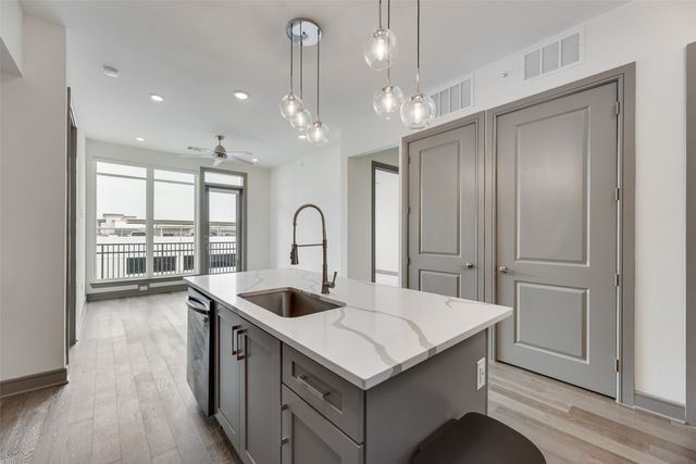 2700 Old Denton Road 4466, Carrollton, TX 75007