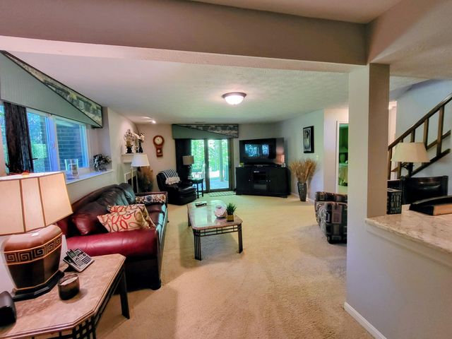 1943 Cliffview Lane, Florence, KY 41042