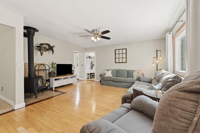 579 N County Line Road, Sunbury, OH 43074