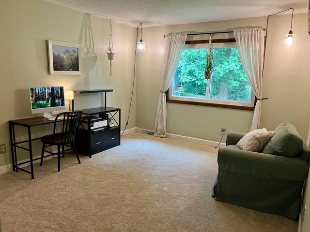 579 N County Line Road, Sunbury, OH 43074