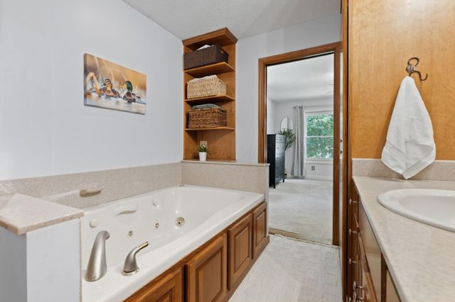 579 N County Line Road, Sunbury, OH 43074