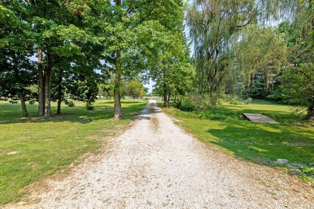 579 N County Line Road, Sunbury, OH 43074