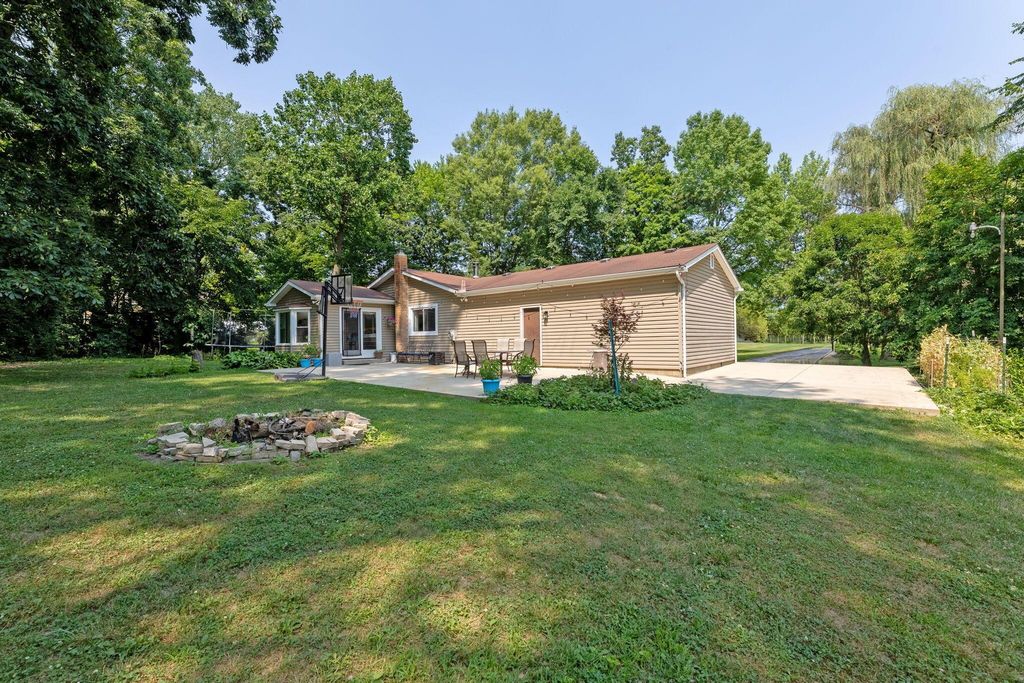 579 N County Line Road, Sunbury, OH 43074