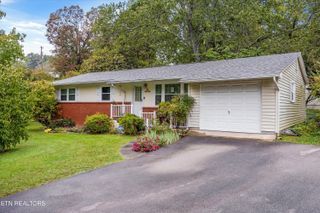 2001 Nandina Drive, Knoxville, TN 37912