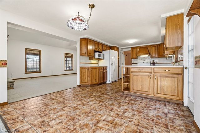 380 E 2nd Street, Zoar, OH 44697