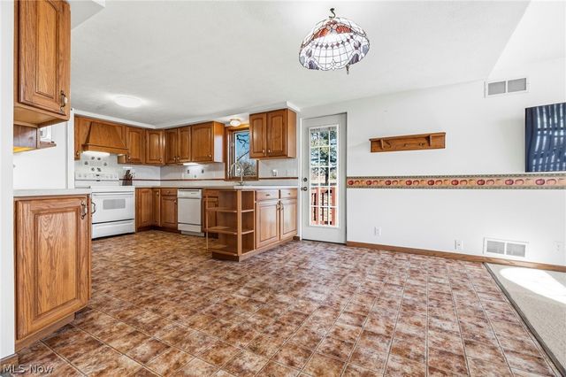 380 E 2nd Street, Zoar, OH 44697