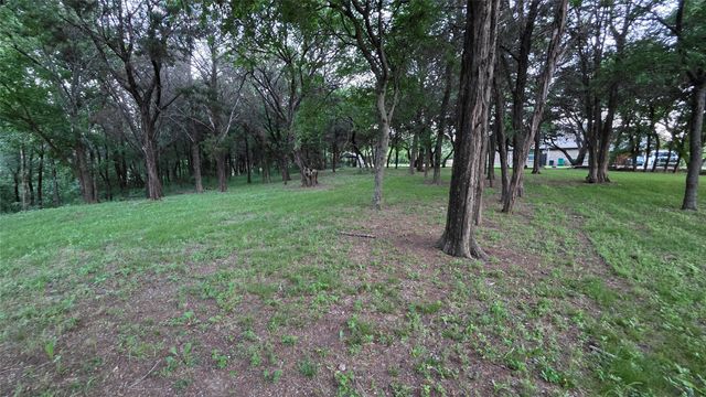 2776 S Lakeview Drive, Cedar Hill, TX 75104