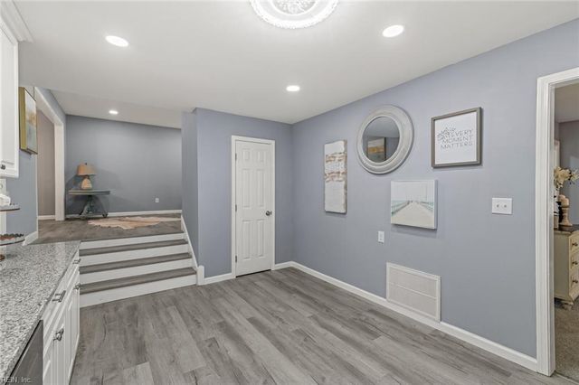 418 Fox Hill RD, Hampton, VA 23669