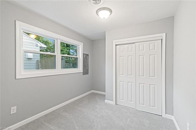 418 Fox Hill RD, Hampton, VA 23669