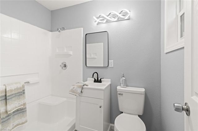 418 Fox Hill RD, Hampton, VA 23669