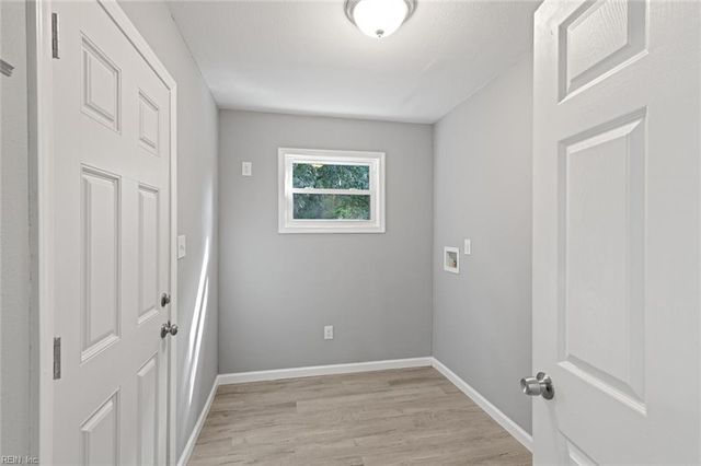 418 Fox Hill RD, Hampton, VA 23669