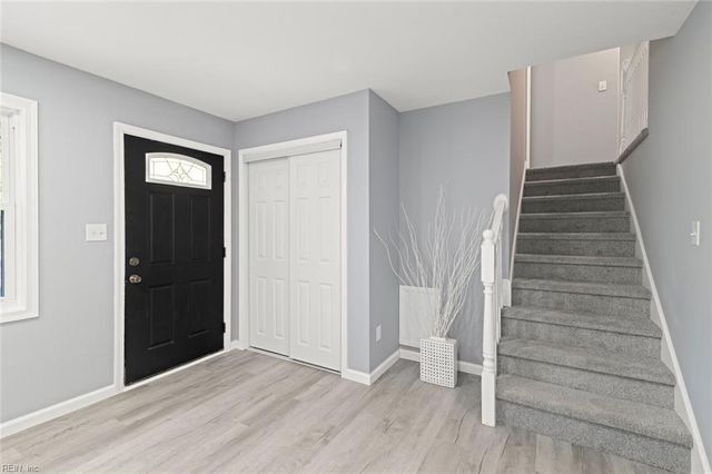 418 Fox Hill RD, Hampton, VA 23669