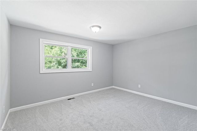 418 Fox Hill RD, Hampton, VA 23669