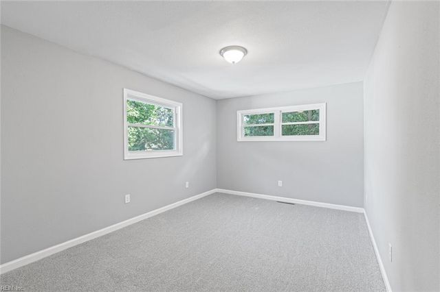 418 Fox Hill RD, Hampton, VA 23669