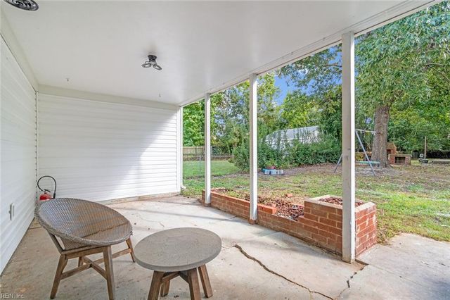 418 Fox Hill RD, Hampton, VA 23669