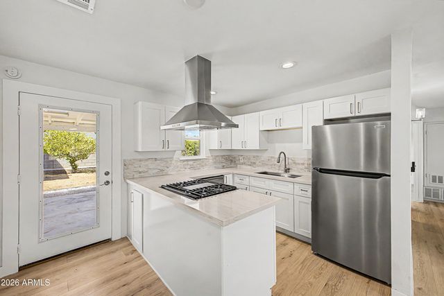 2526 W ORCHID Lane, Phoenix, AZ 85021