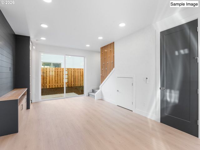 6126 Ne Stanton St, Portland, OR 97213