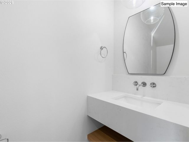 6126 Ne Stanton St, Portland, OR 97213