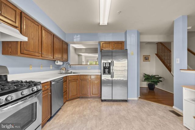 7774 BLUEBERRY HILL LN, Ellicott City, MD 21043