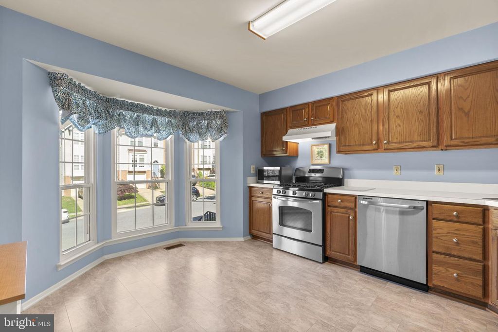 Image 11 of property listing at 7774 BLUEBERRY HILL LN, Ellicott City, MD 21043