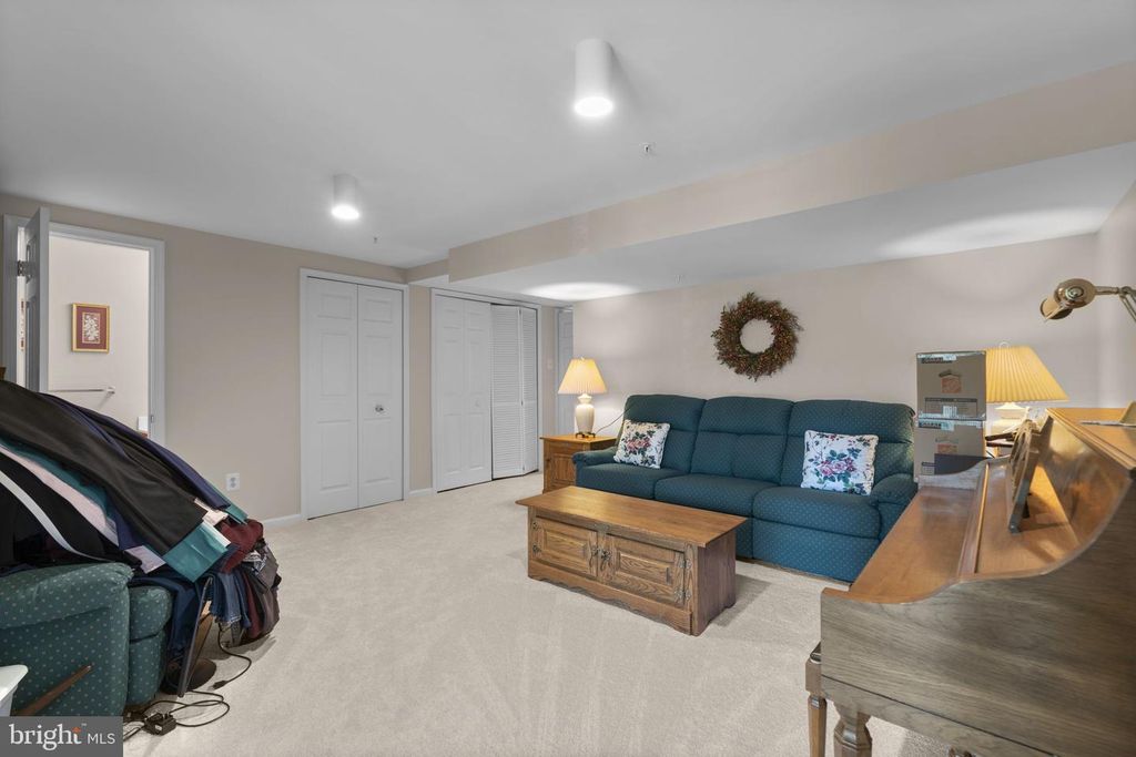 Image 24 of property listing at 7774 BLUEBERRY HILL LN, Ellicott City, MD 21043