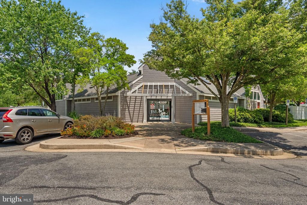 Image 29 of property listing at 7774 BLUEBERRY HILL LN, Ellicott City, MD 21043