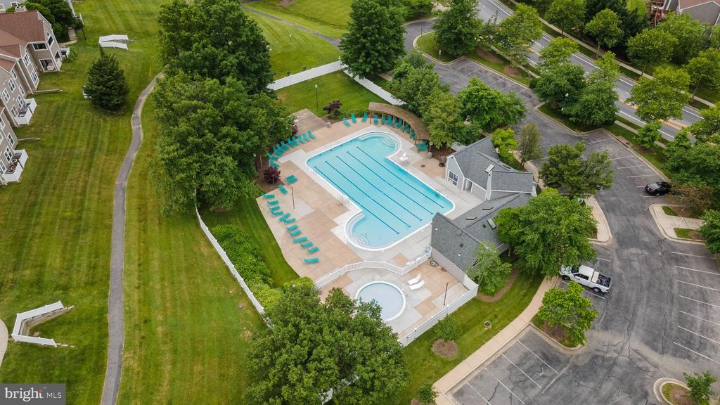 Image 31 of property listing at 7774 BLUEBERRY HILL LN, Ellicott City, MD 21043
