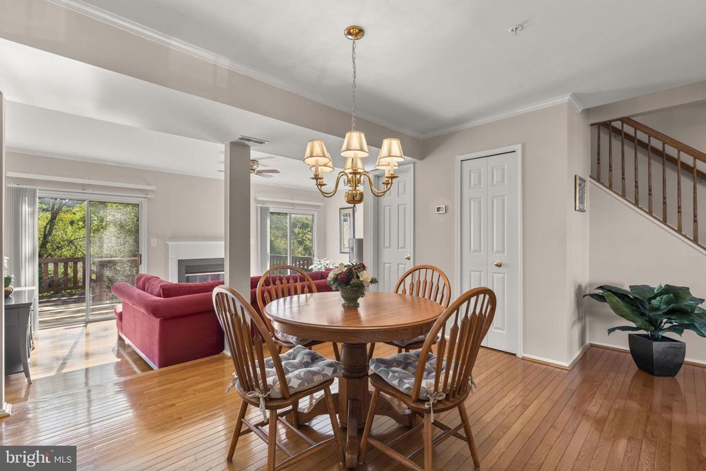 Image 7 of property listing at 7774 BLUEBERRY HILL LN, Ellicott City, MD 21043