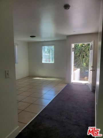 831 E 109th Street, Los Angeles, CA 90059