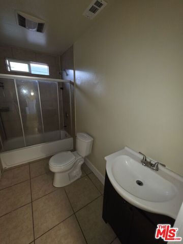 831 E 109th Street, Los Angeles, CA 90059