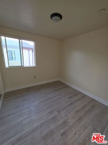 831 E 109th Street, Los Angeles, CA 90059