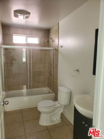 831 E 109th Street, Los Angeles, CA 90059