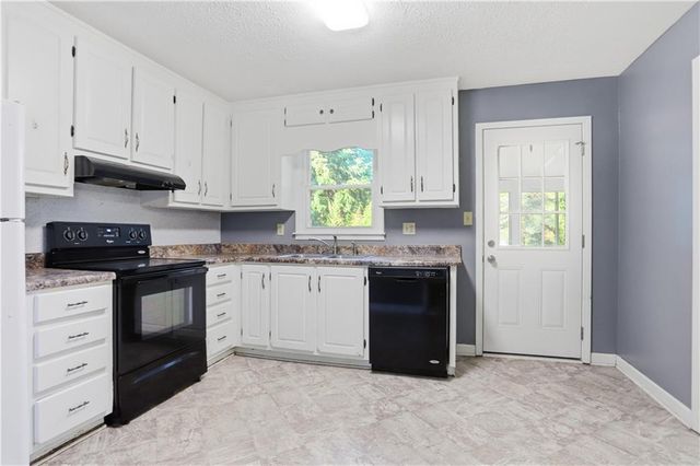 6742 Kellogg Drive, Acworth, GA 30102