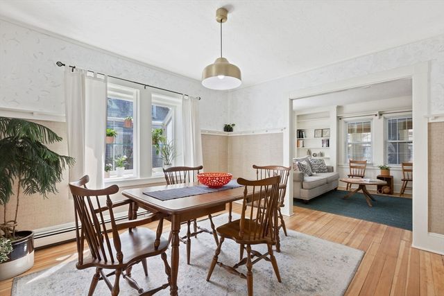 58 Chase St, Barnstable, MA 02601