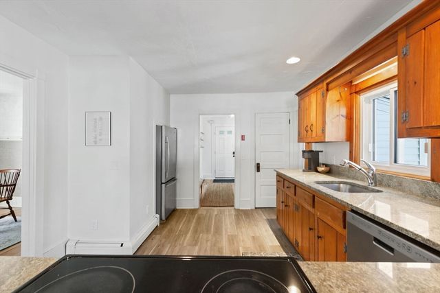 58 Chase St, Barnstable, MA 02601