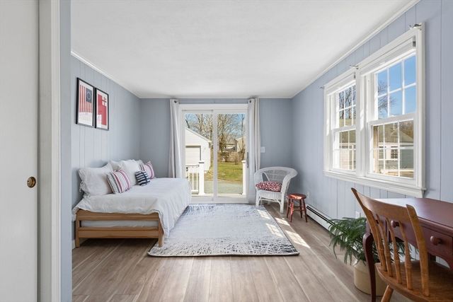 58 Chase St, Barnstable, MA 02601