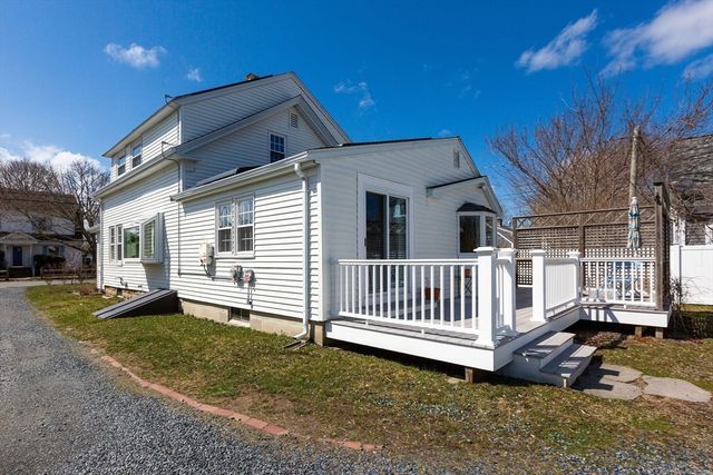 58 Chase St, Barnstable, MA 02601