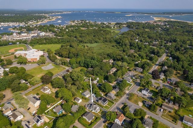 58 Chase St, Barnstable, MA 02601