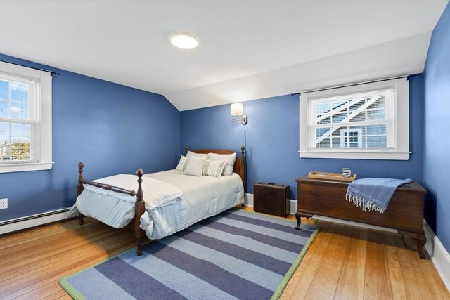 58 Chase St, Barnstable, MA 02601