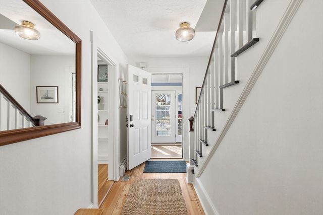 58 Chase St, Barnstable, MA 02601