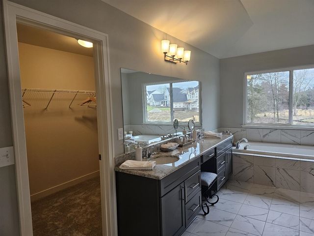 9620 Valley View Court, Saline, MI 48176